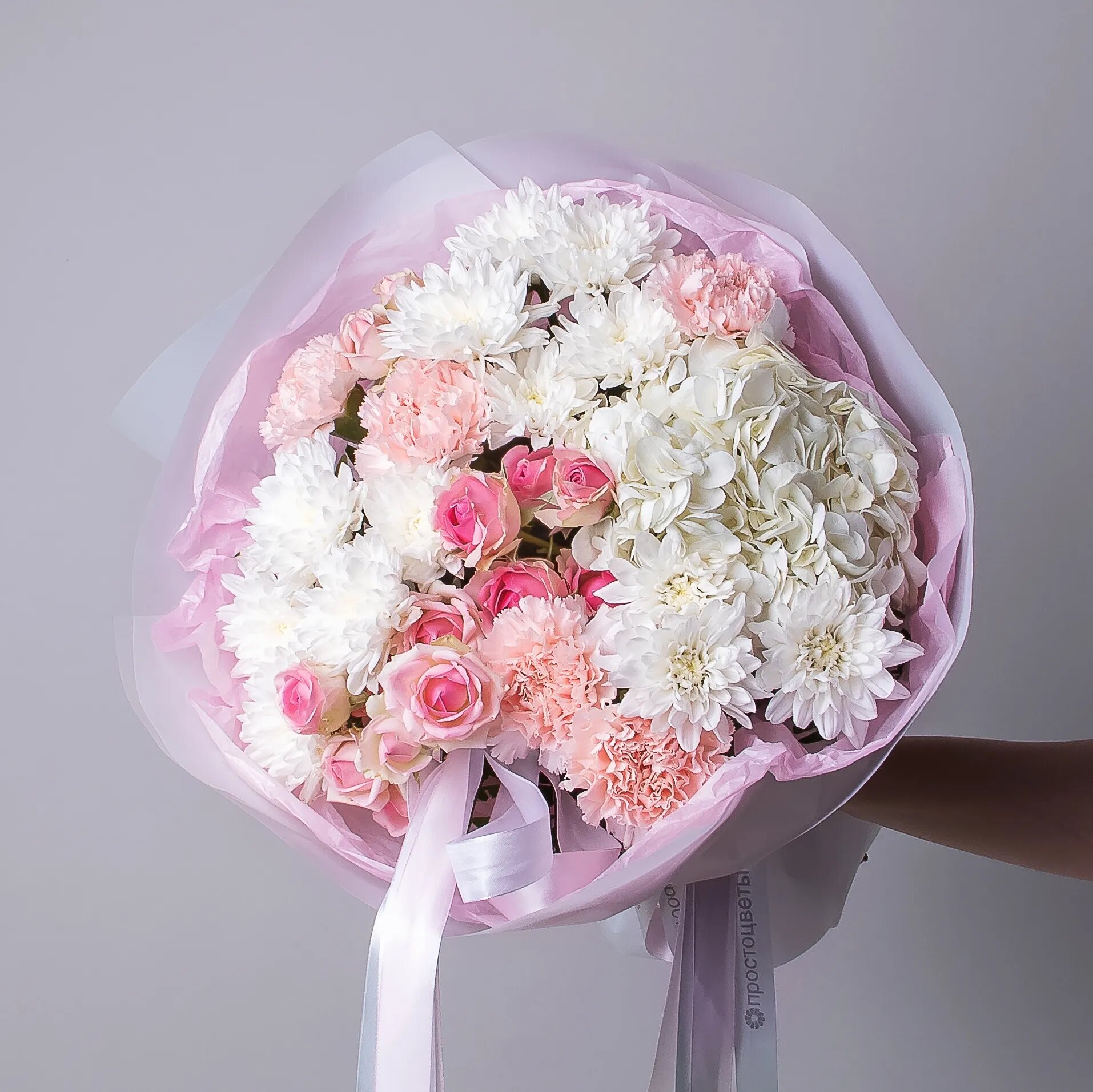 Букет цветов Белое счастье L в коробке и аквабоксе от 