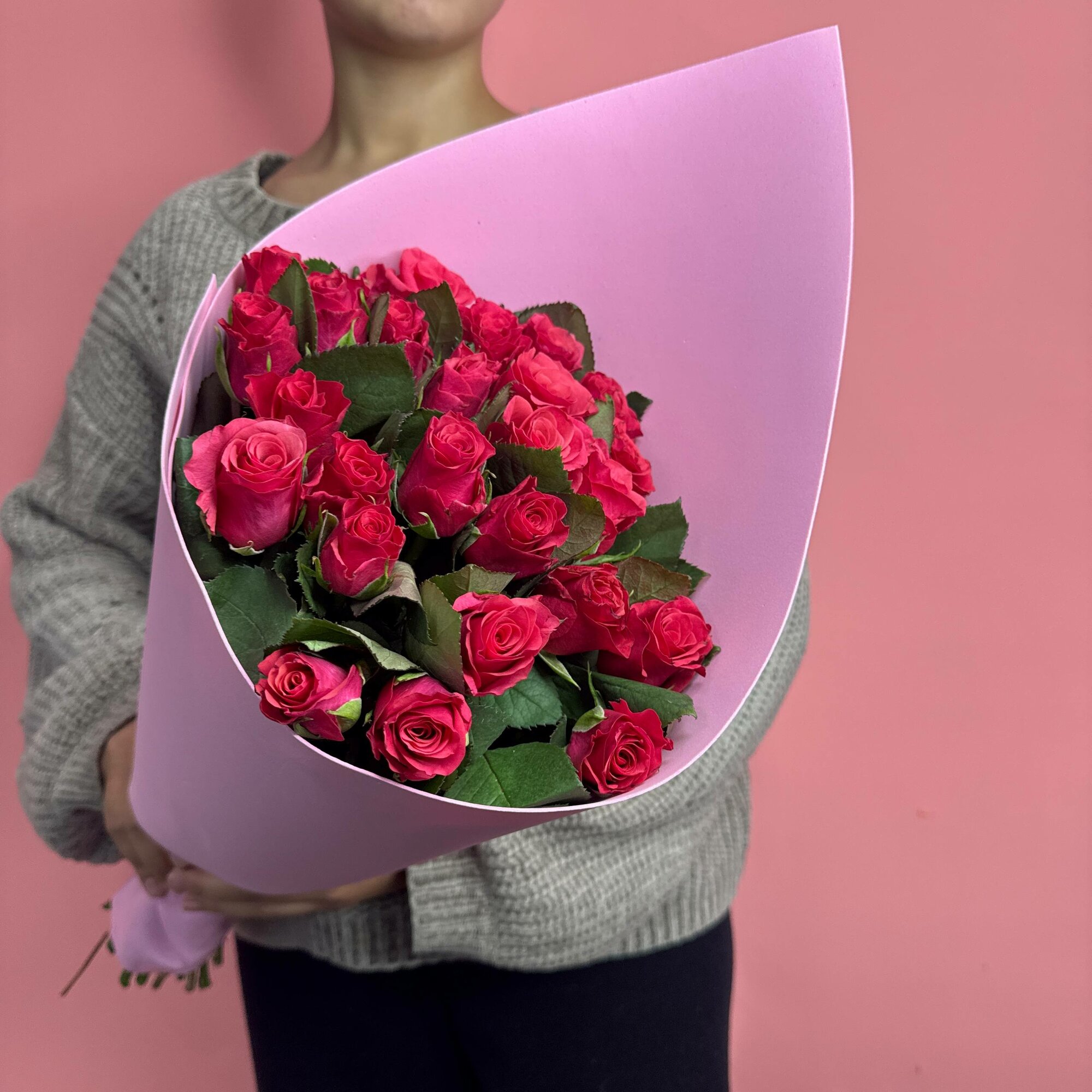 Букет из 25 голландских роз Такази