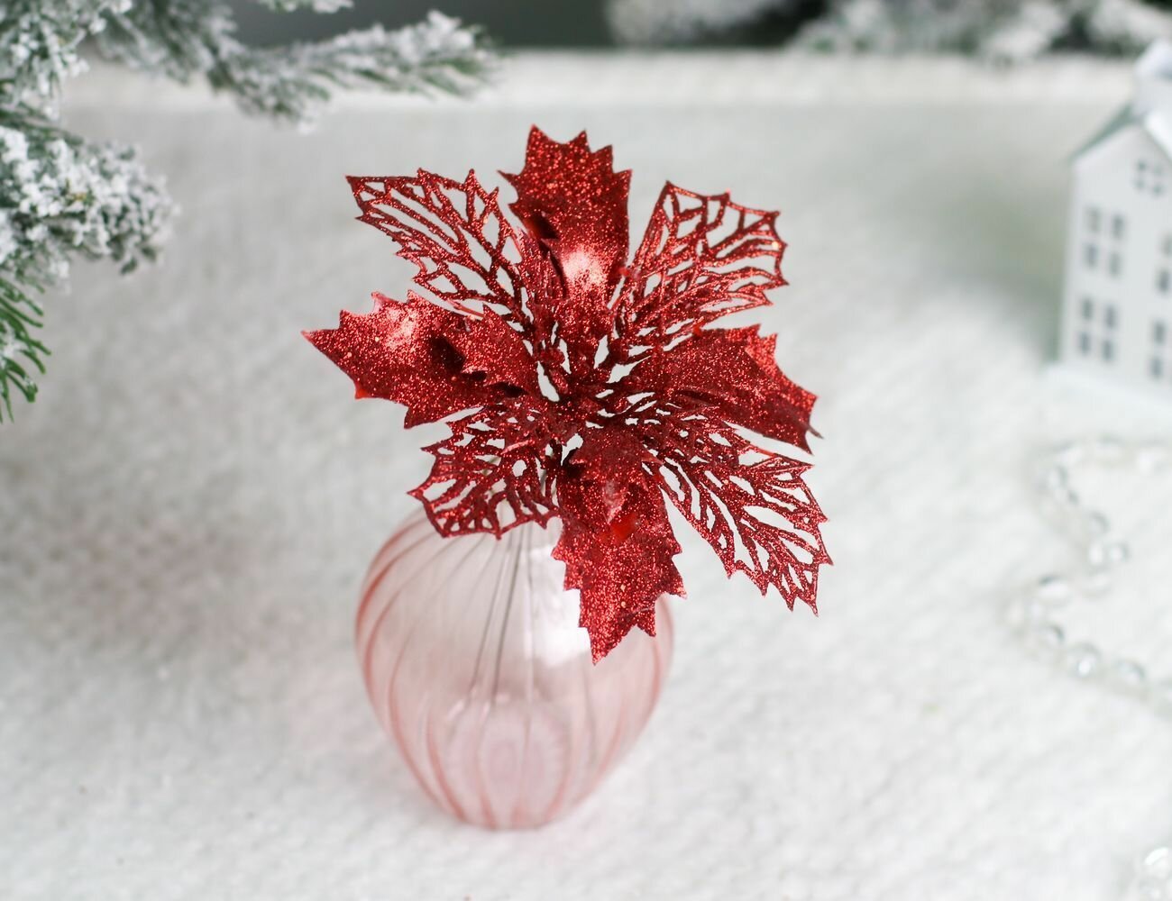 Пуансеттия кружевная красная на стебле 14х21 см Koopman International ABJ403020-1