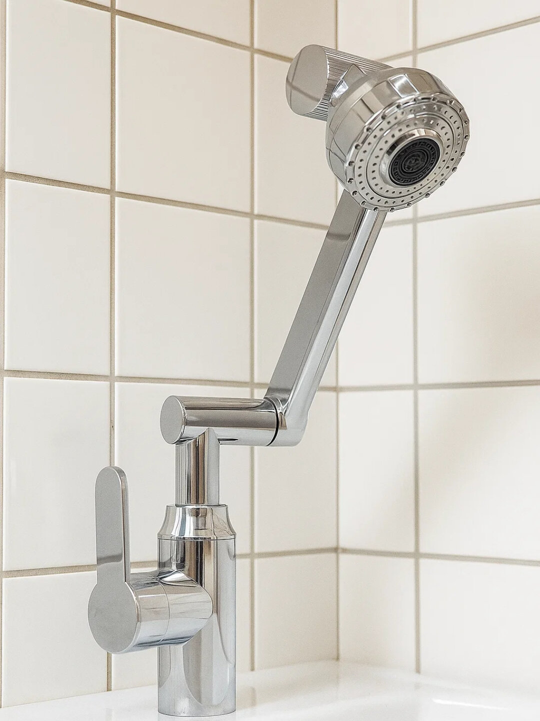 Современный и практичный смеситель для биде с удобным управлением и стильным дизайном