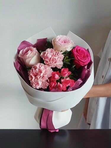 Изображение товара Цветы живые букет из розы и гвоздики "Предсказание счастья" Flor2u