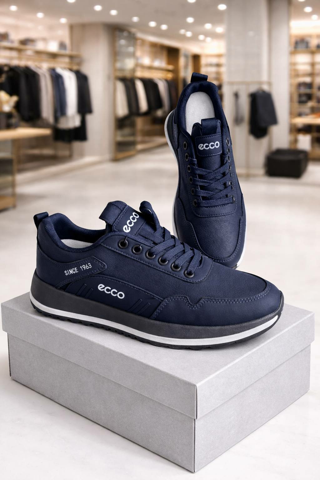 Кроссовки ECCO