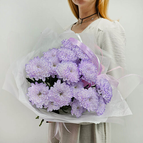 Изображение товара Монобукет "Лавандовая дымка", из трёх сиреневых кустовых хризантем, фиолетовые