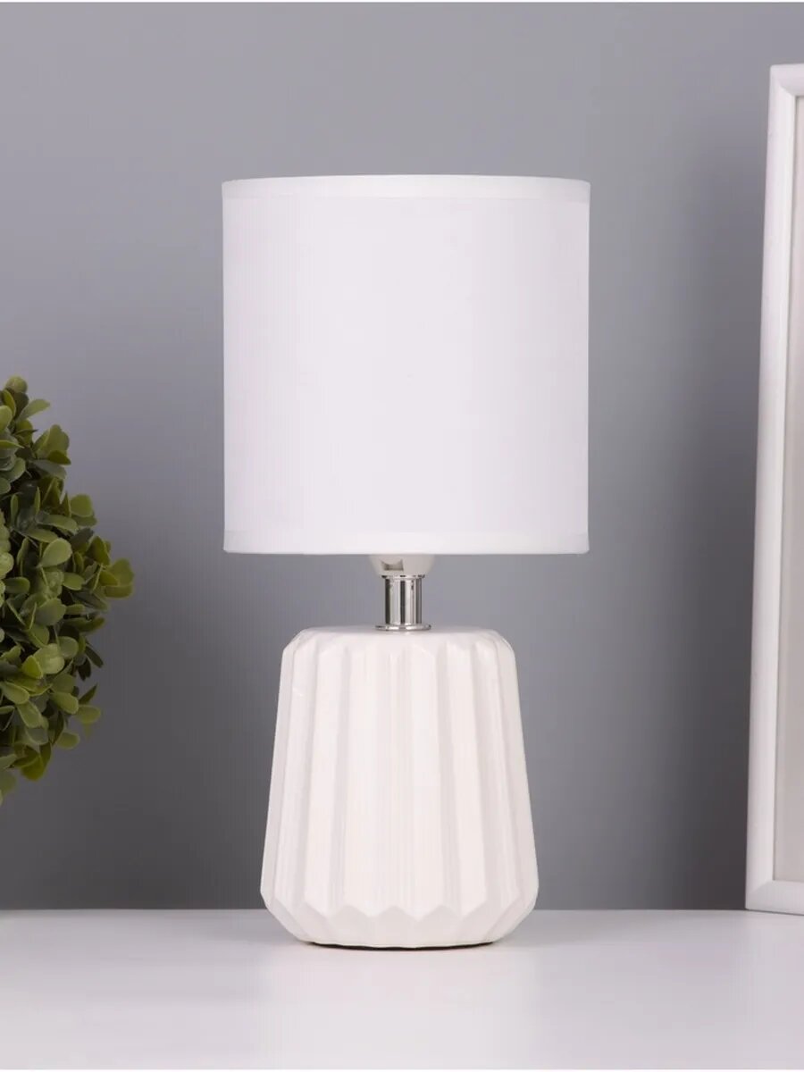 Лампа настольная 