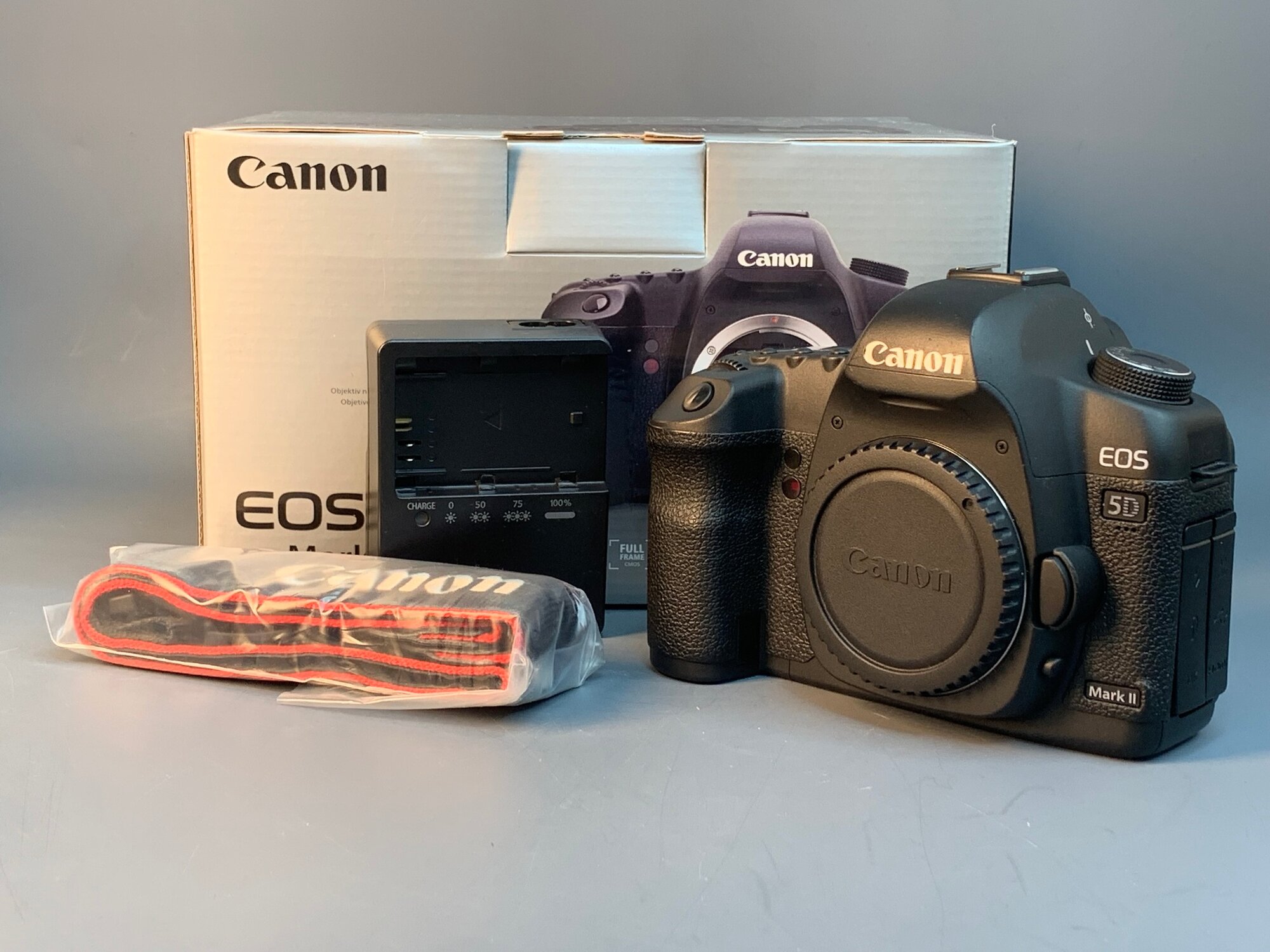 Canon 5D Mark II Body (40 кадров)