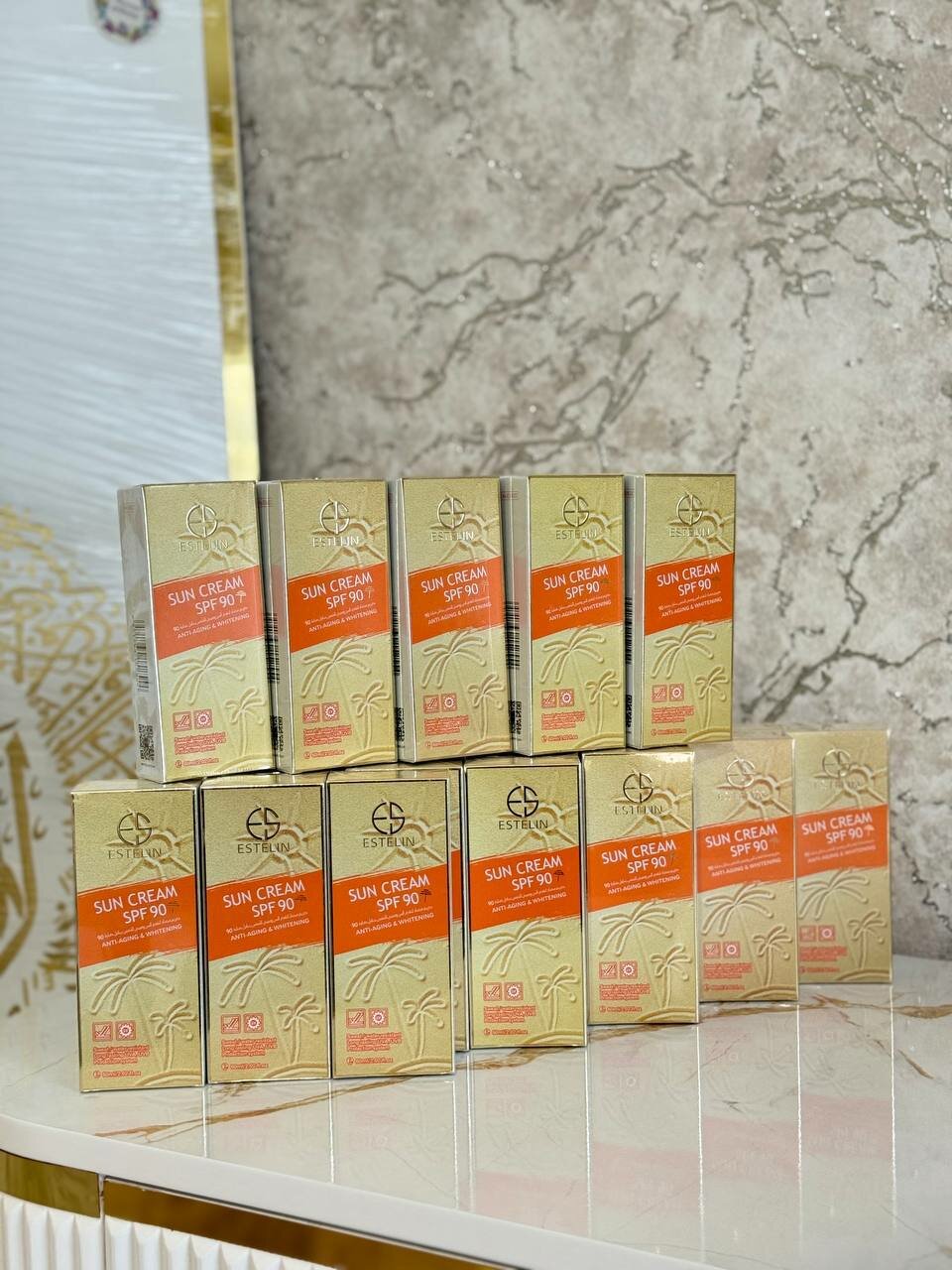 Солнцезащитный крем SPF 90 "ESTELIN" — надежная защита вашей кожи от вредного воздействия UVA и UVB лучей.