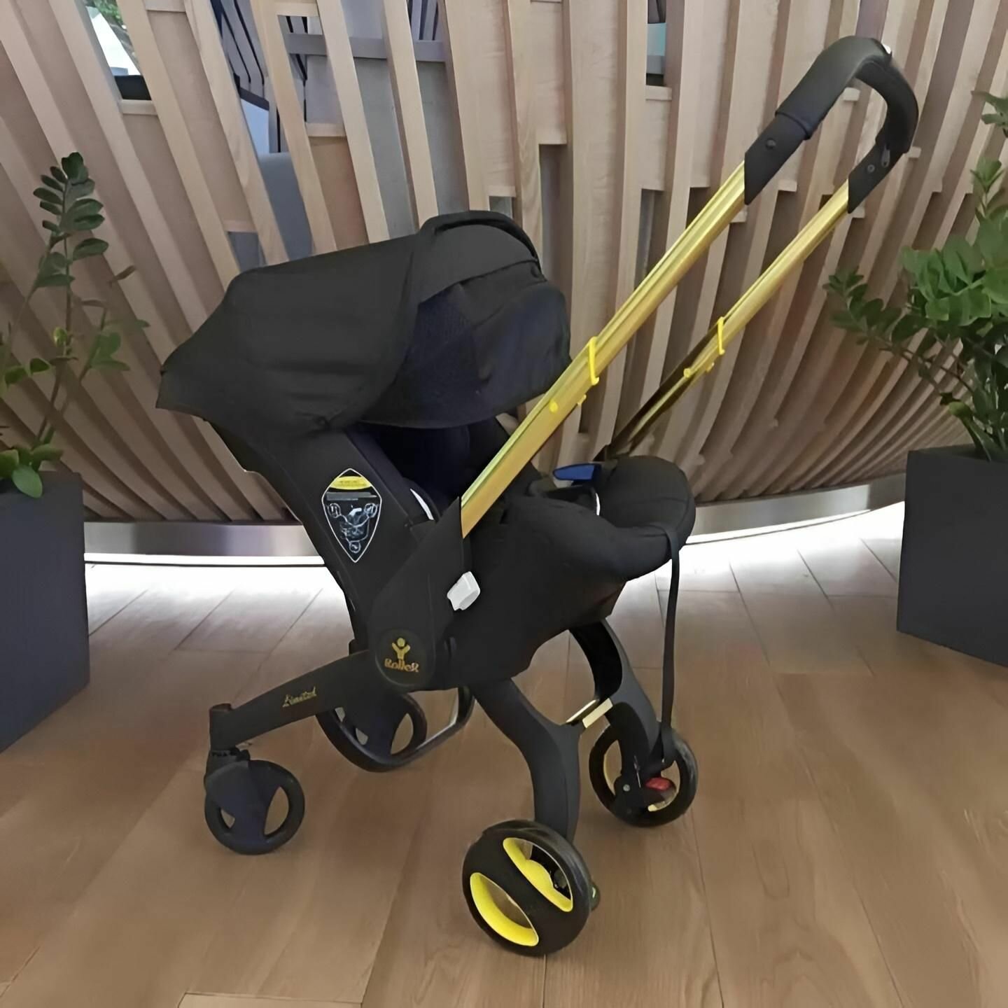 Обзор: Коляска автокресло с рождения до 12 мес ROLLER PRO Plus, цвет Черный