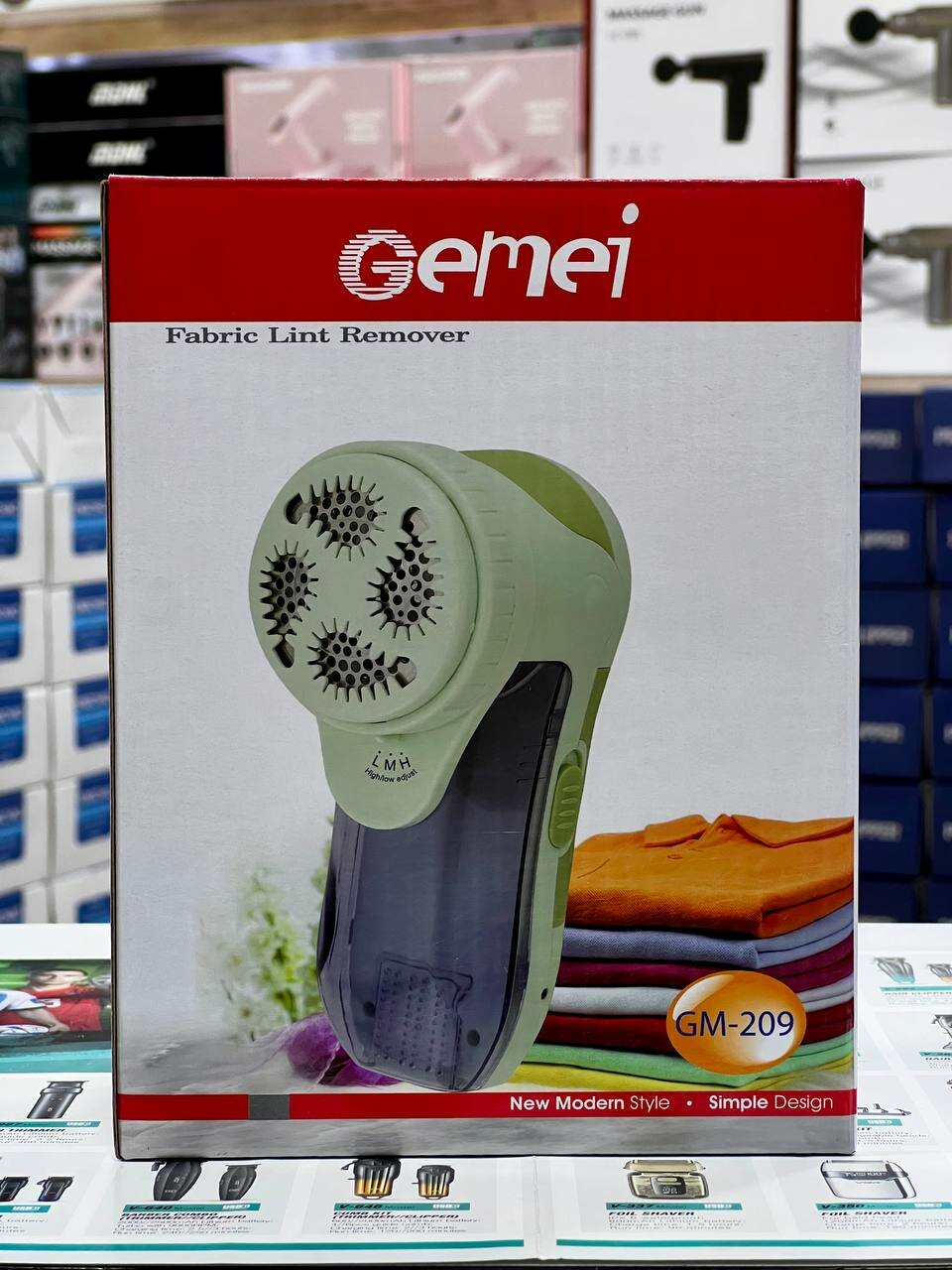 Машинка для удаления катышков Gemei GM-209, питание от аккумулятора и сети, прозрачный контейнер