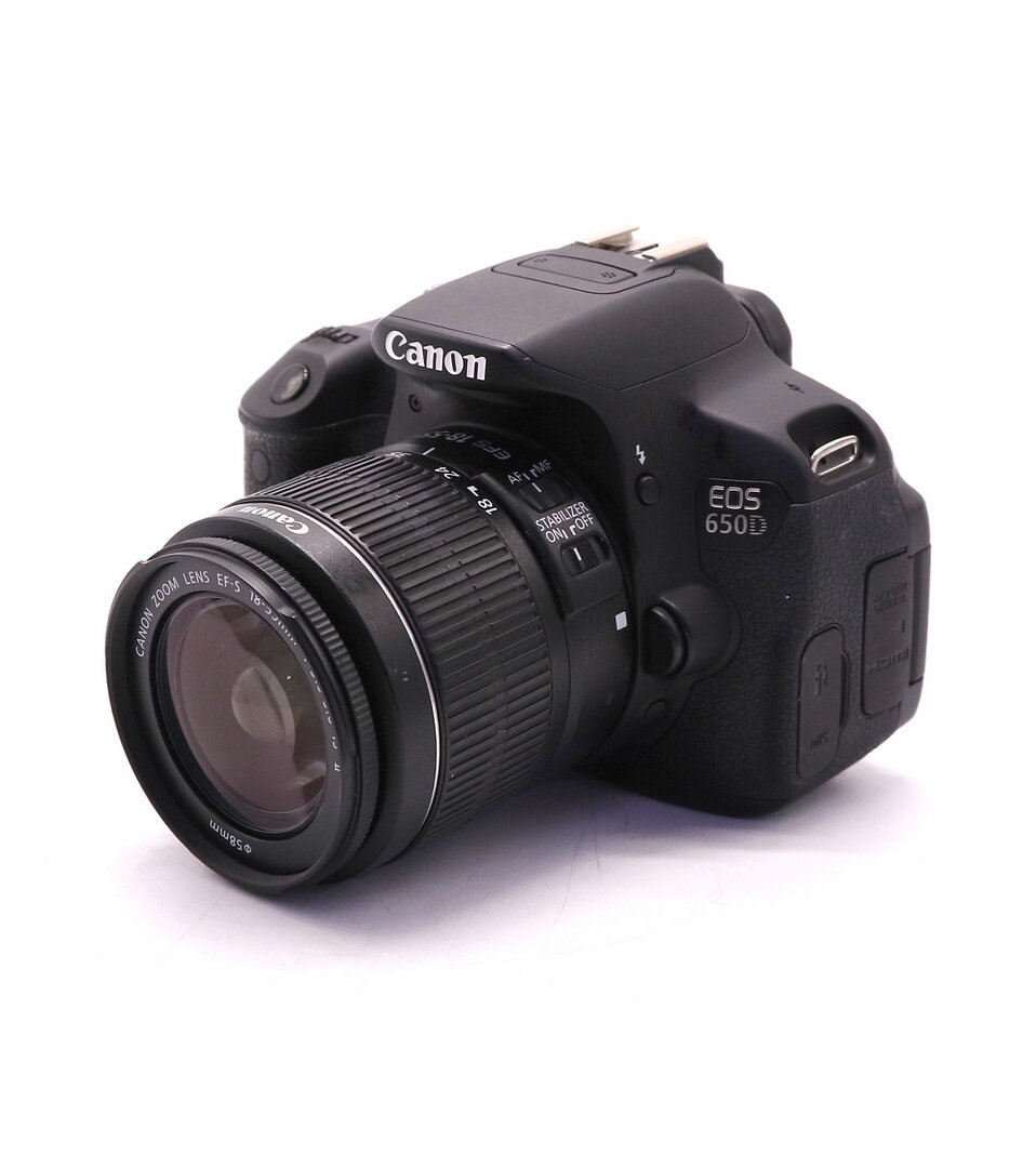 Canon EOS 650D kit (пробег 2950 кадров)