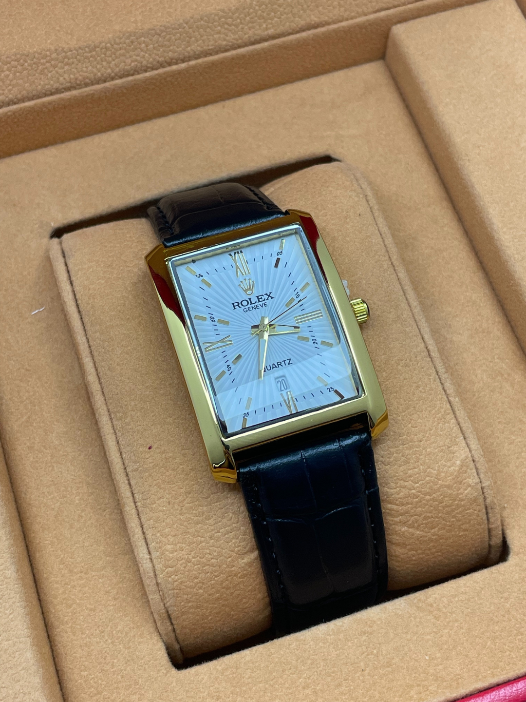 Наручные часы Классика, золотистый