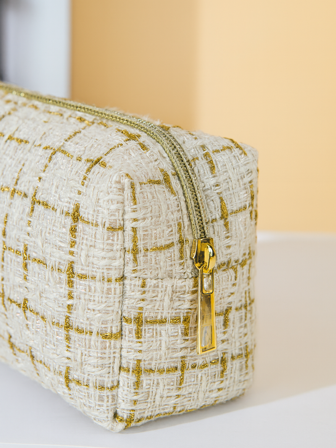 Косметичка ширина: 7 см., высота: 19 см., длина: 10 см., , белый, — фото 1