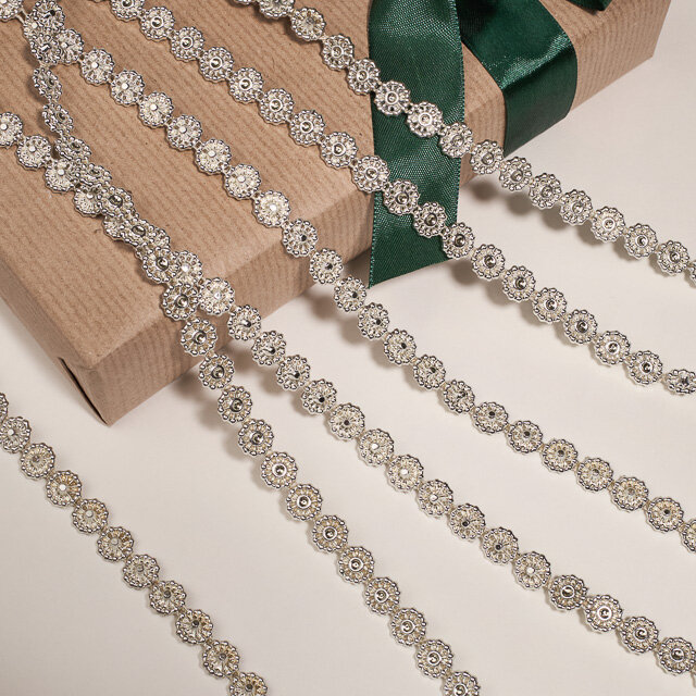 Бусы на елку Vintage Lace - Silver 270 см пластиковые