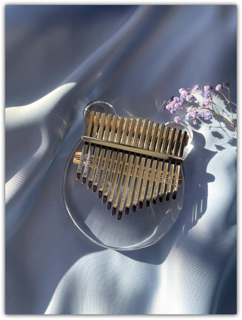 Калимба, музыкальный инструмент "Мишка" До-мажор 17 нот, прозрачная — фото 1