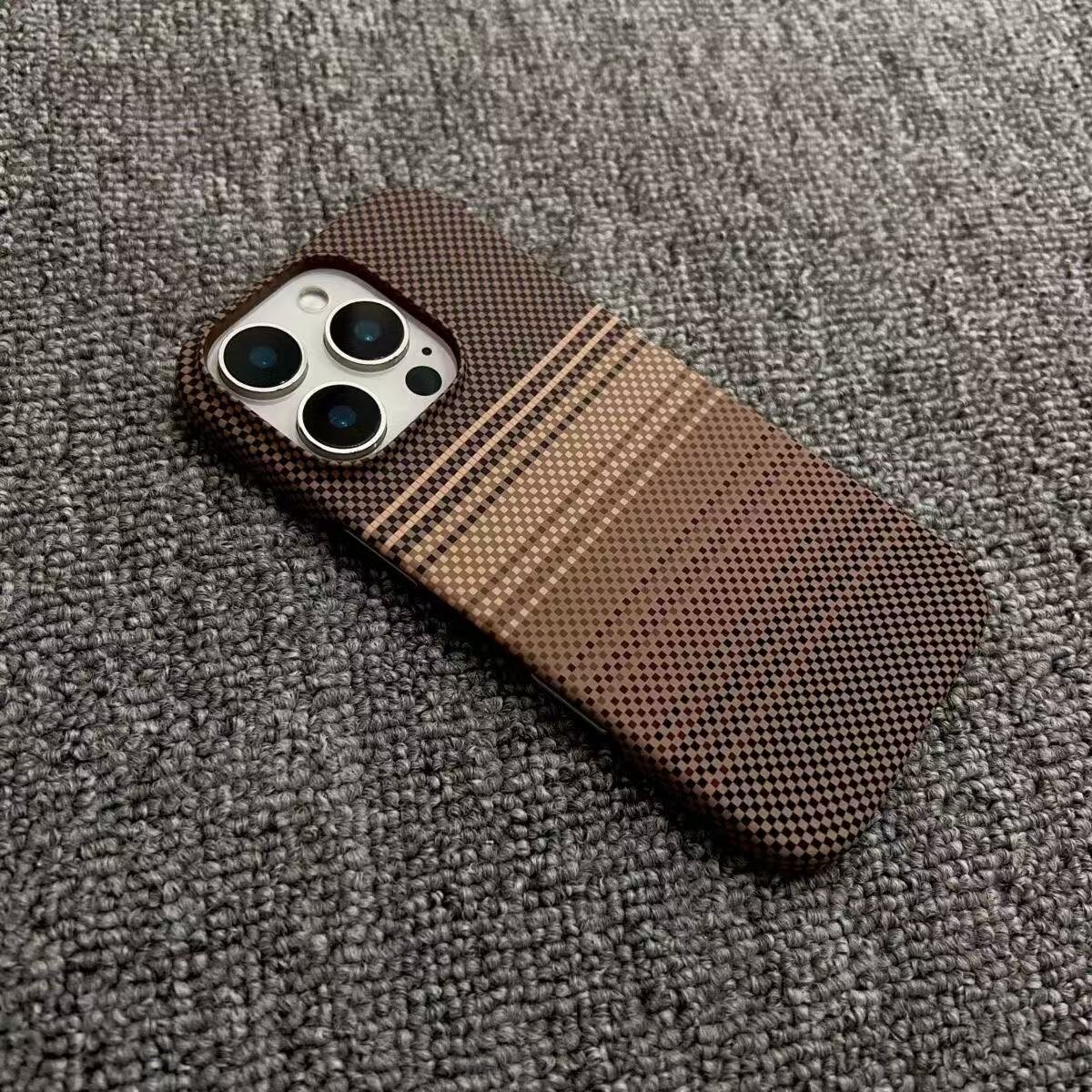 Чехол Sunset Moonrise Military-Grade Protective iPhone 14 Pro Case -Brown