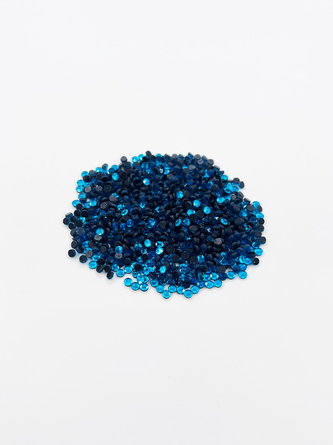 Стразы стеклянные, термоклеевые - Небесно-голубой, SS10 (2.8-2.9 мм),20 гр