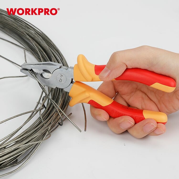 Щипцы WORKPRO WP342016, комбинированные, с изоляцией, длина 150мм — фото 1