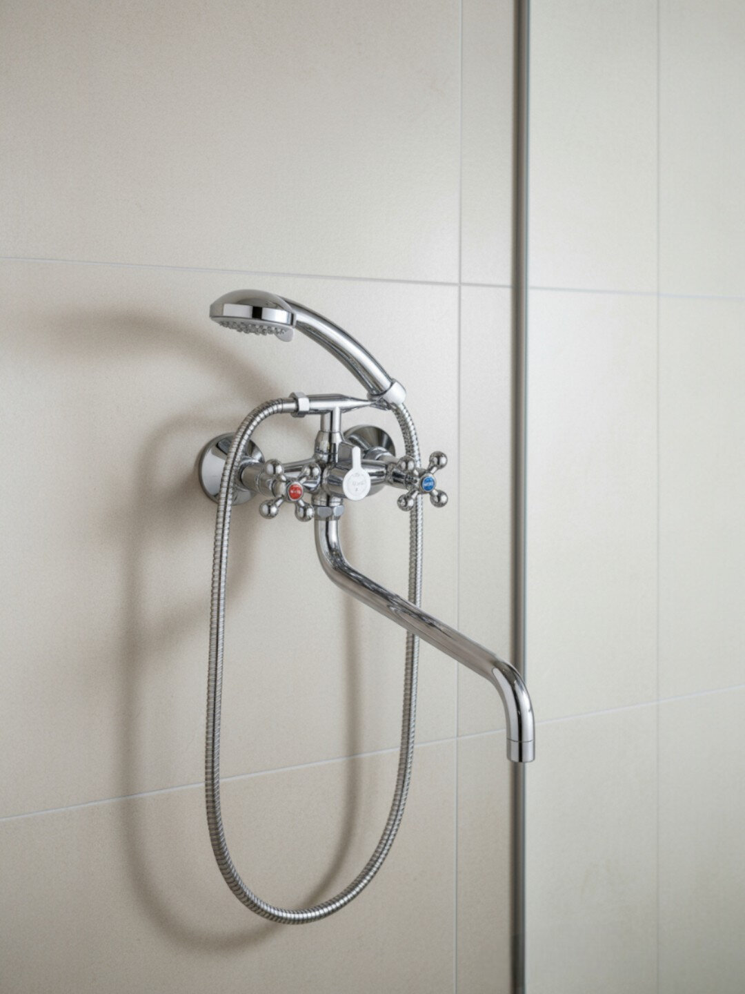 Смеситель для ванны с душем, настенный, хромированный, двухвентильный