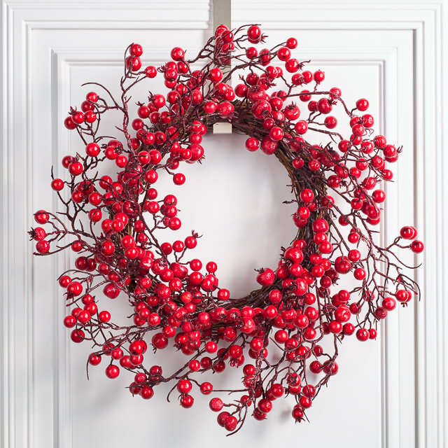 Новогодний венок с ягодами Adelrendy 40 см