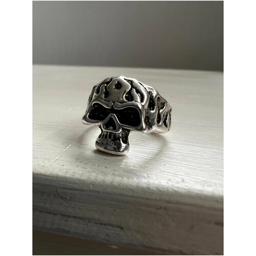 фото Регулируемое кольцо "череп в огне" 7эвен