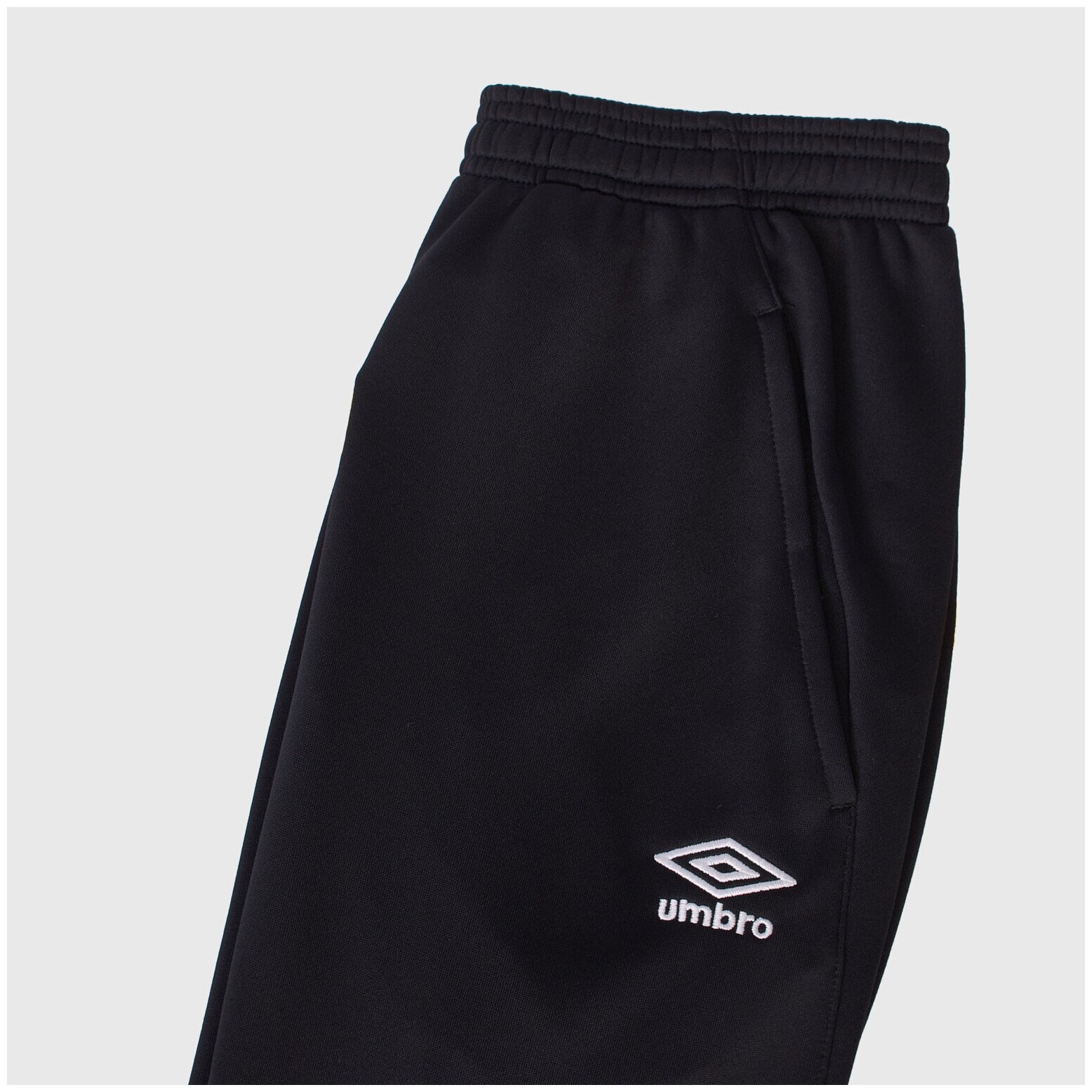 Брюки спортивные Umbro Брюки тренировочные Umbro Brand Tapered 50680U-060