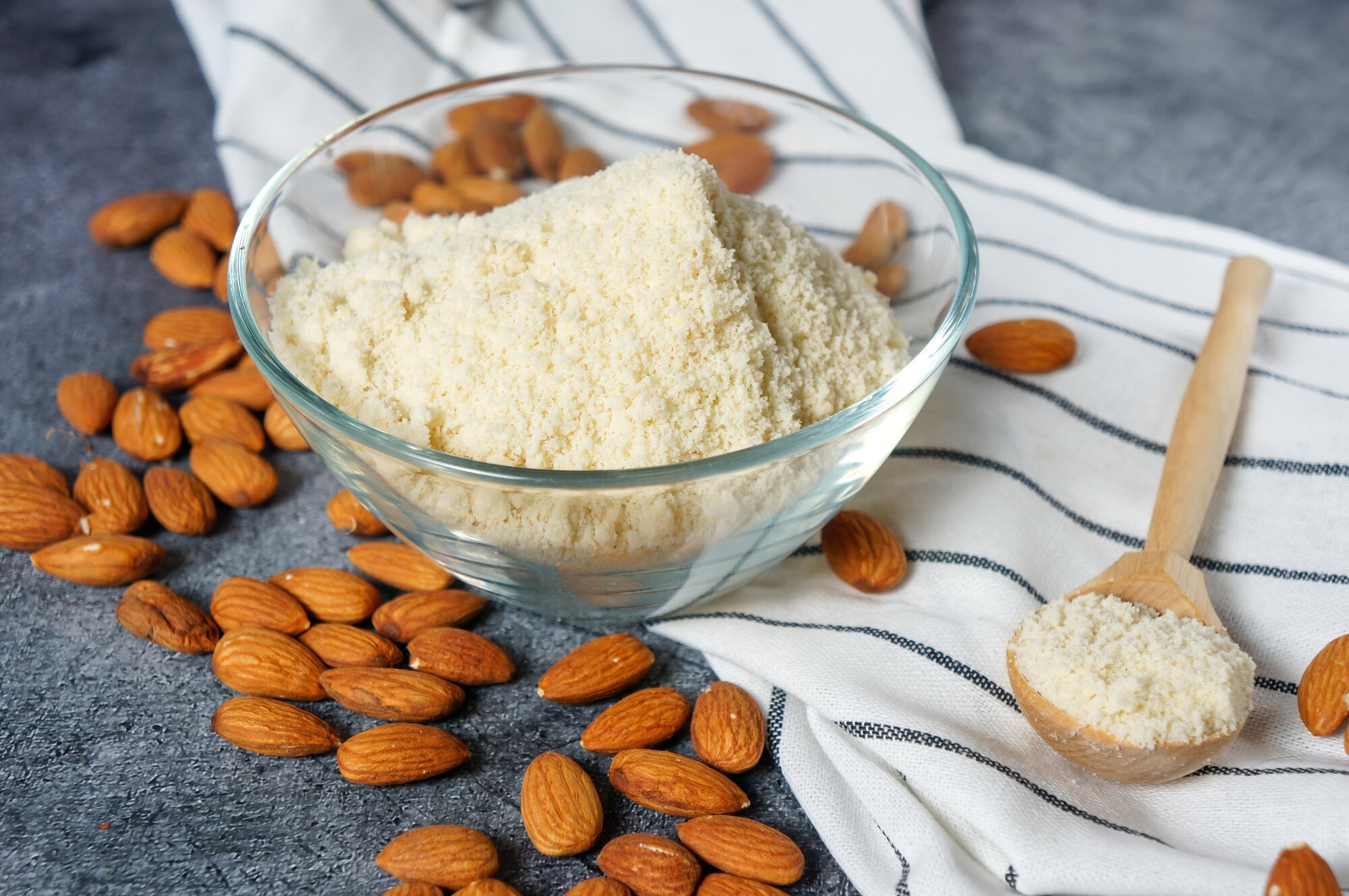 Leche de almendras engorda