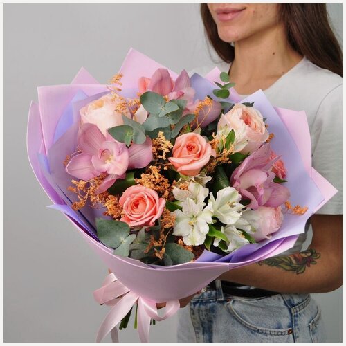 Изображение товара Пионовидные розы и орхидея в букете "Мармеладка"