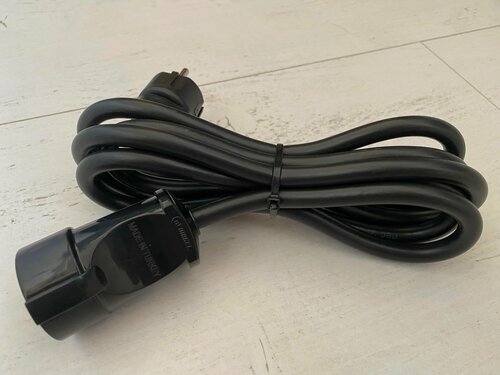 Изображение товара Удлинитель силовой 3х2.5мм2 черный, 1 розетка 10.0 метров.