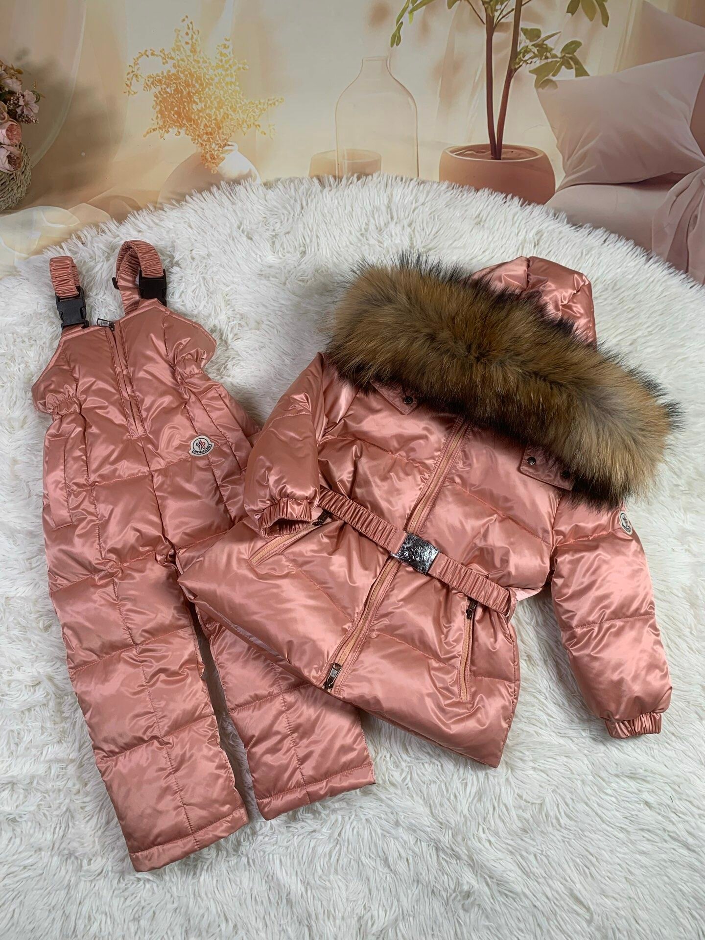 Комбинезон-конверт Moncler размер szie8-(рост:125-135CM)