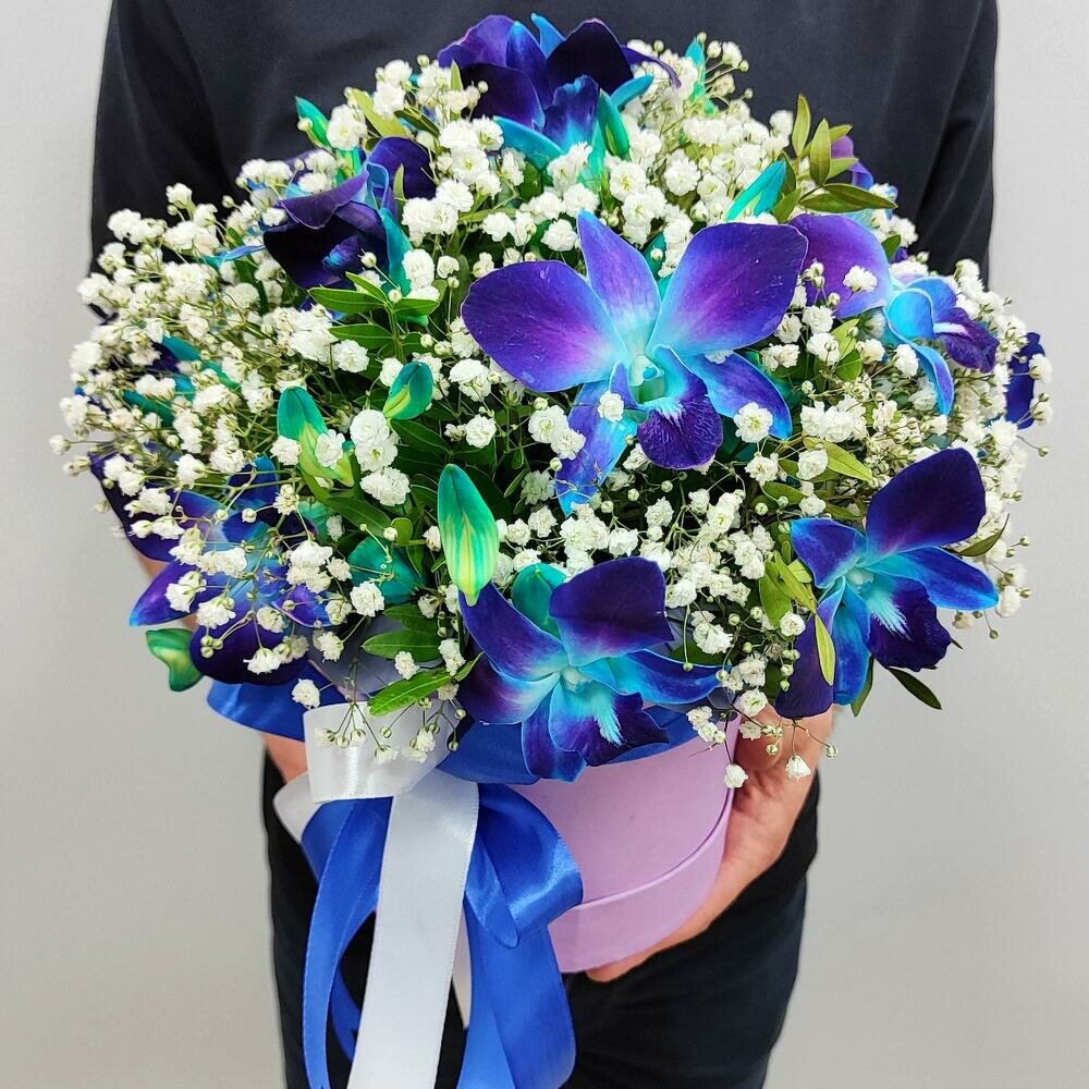 Космическая орхидея Дендробиум в сочетании с Гипсофилой в коробке