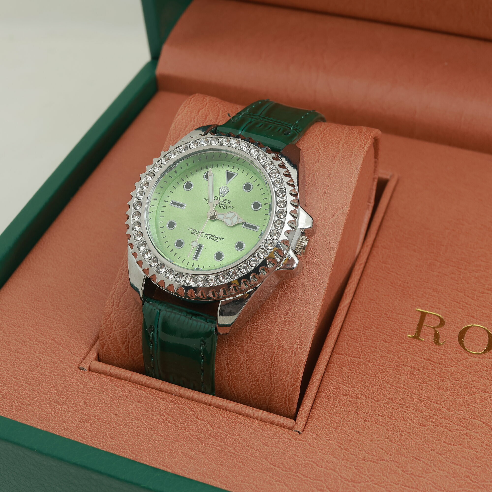 Наручные часы 120