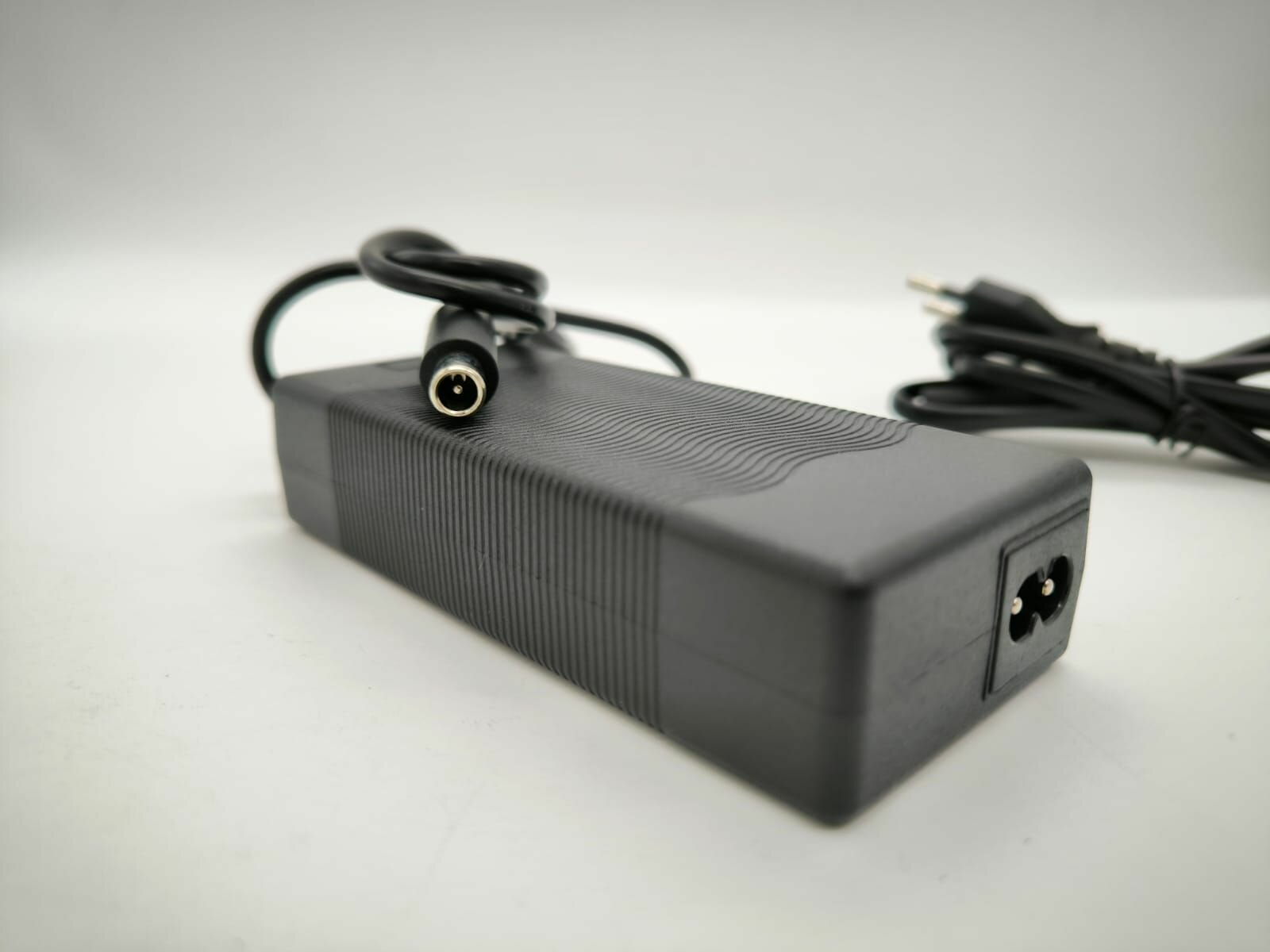 Зарядное устройство для электросамоката Xiaomi M365/M365 PRO, Ninebot ES1/ES2/ES3/ES4