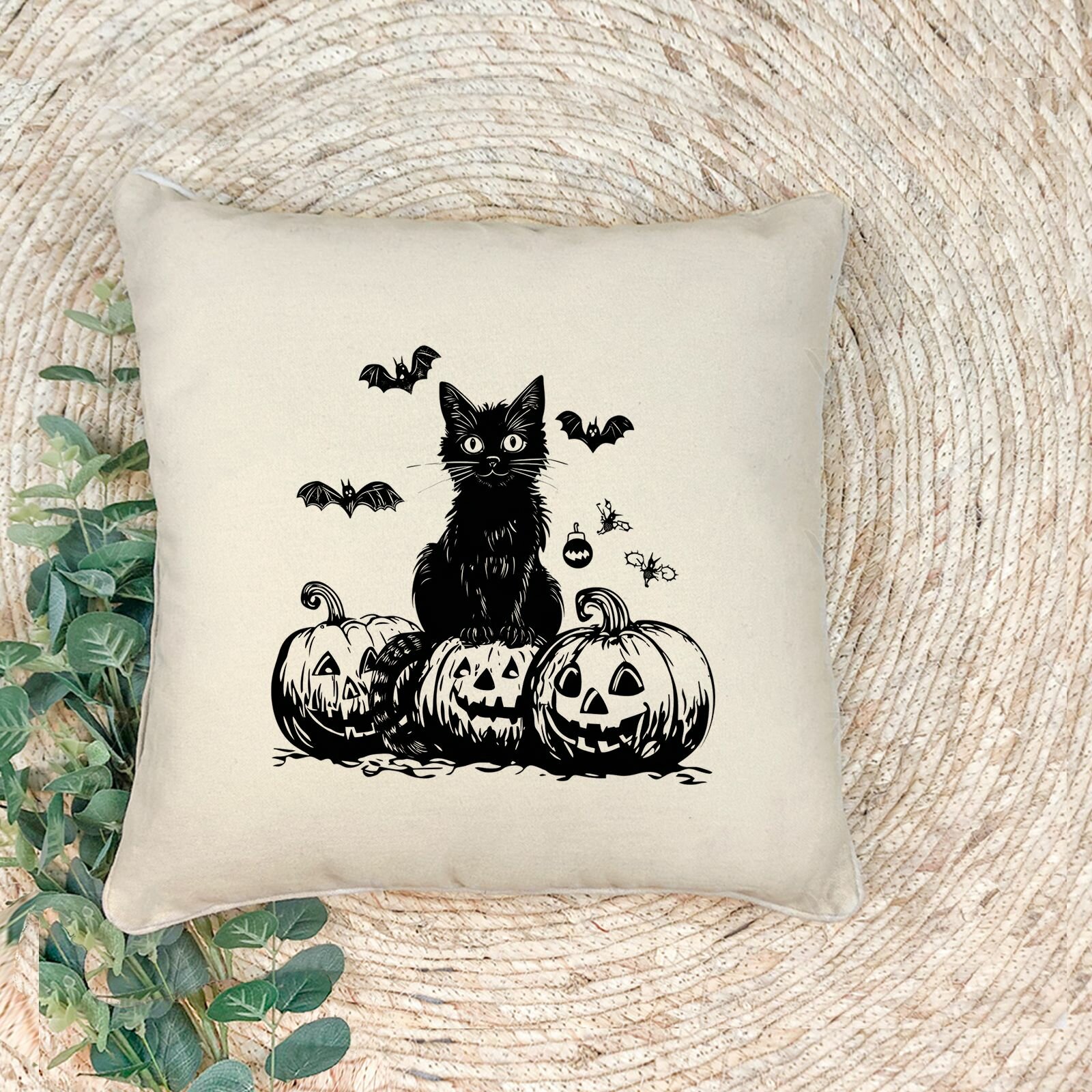 Наволочка для декоративной подушки "Пушистый гость с друзьями", 41*41 см