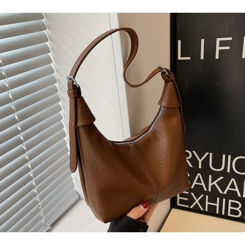 Сумка хобо ECS фактура зернистая под рептилию коричневый 2300₽