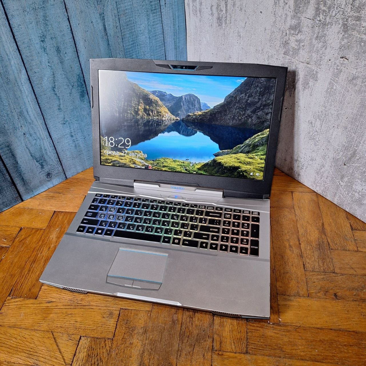 Игровой ноутбук I7-8750H GTX 1050Ti 4gb 8gb ddr4 SSD 256gb FullHD 15.6