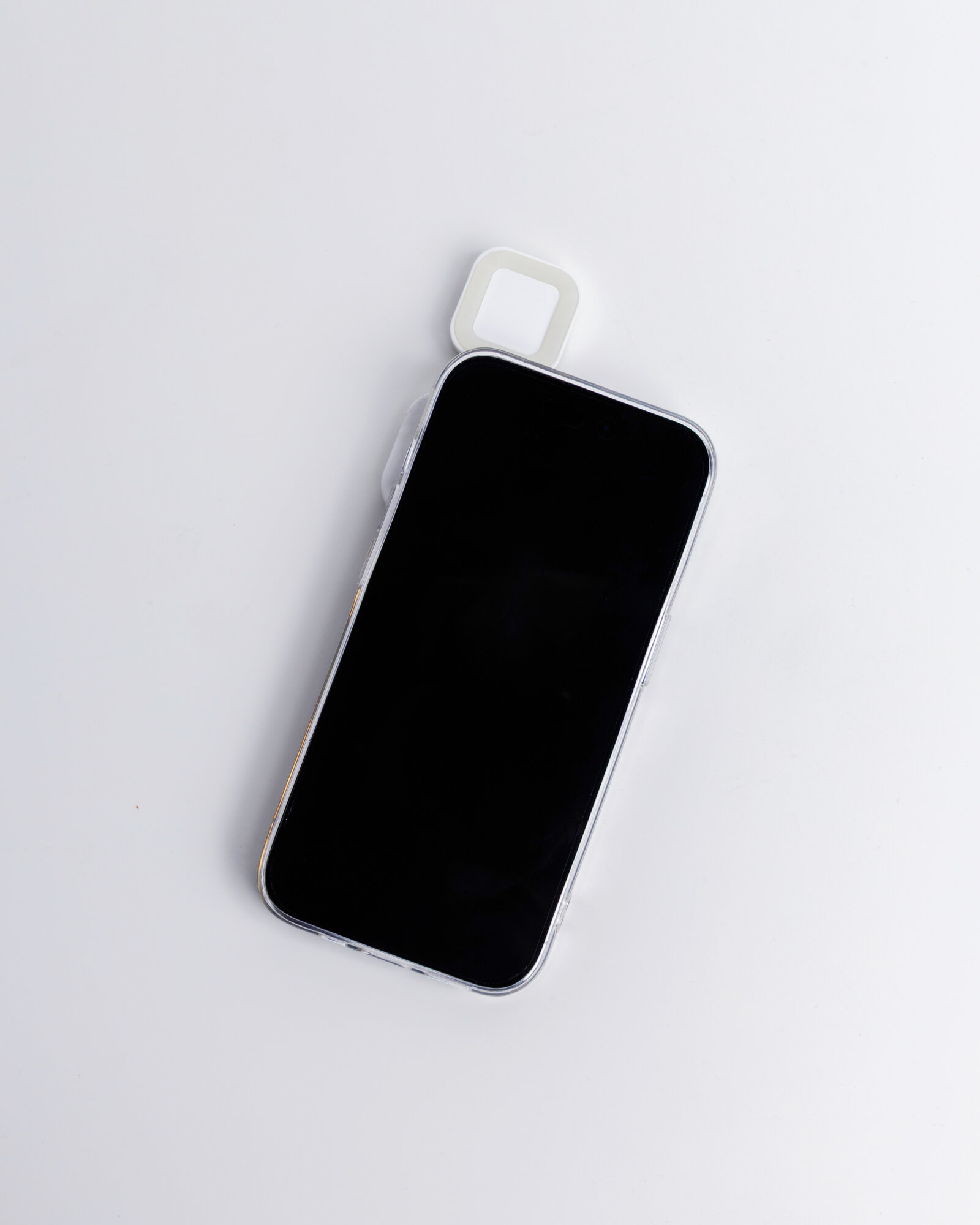 Чехол на iphone 14 pro с переворотной вспышкой, прозрачный, soft-touch. — фото 1