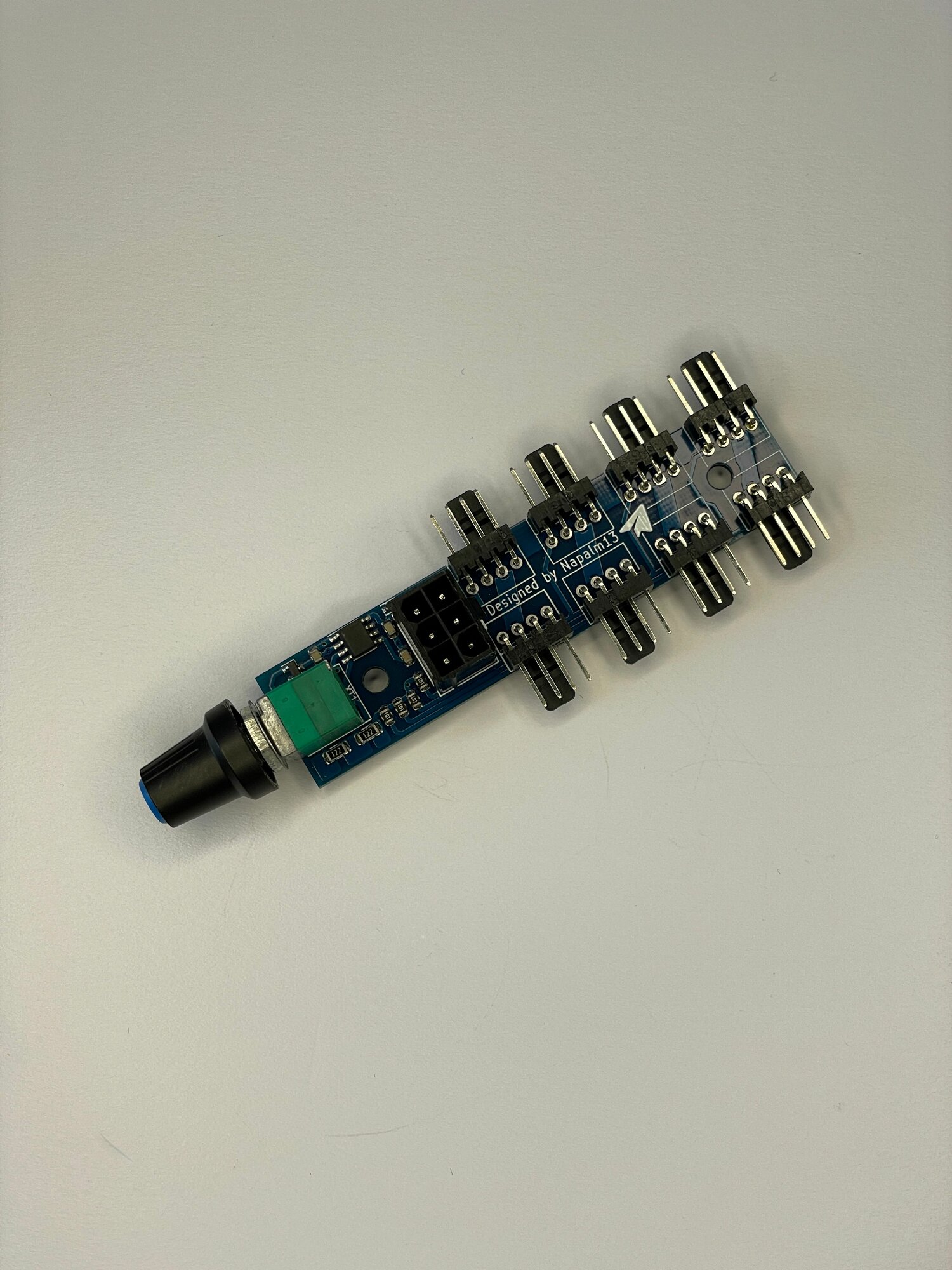 Регулятор оборотов ШИМ (PCIe 6pin) до 8 кулеров 4pin, 12В, Model 2