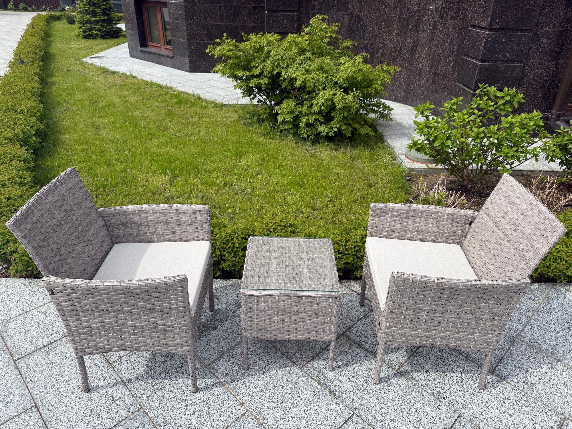 Комплект садовой мебели Full Comfort - HIPPO из искусственного ротанга (квадратный столик 2 кресла) светло-серый