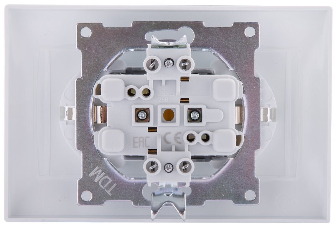 Розетка 2-местная TDM Лама с заземлением 16А, белая - фотография № 6