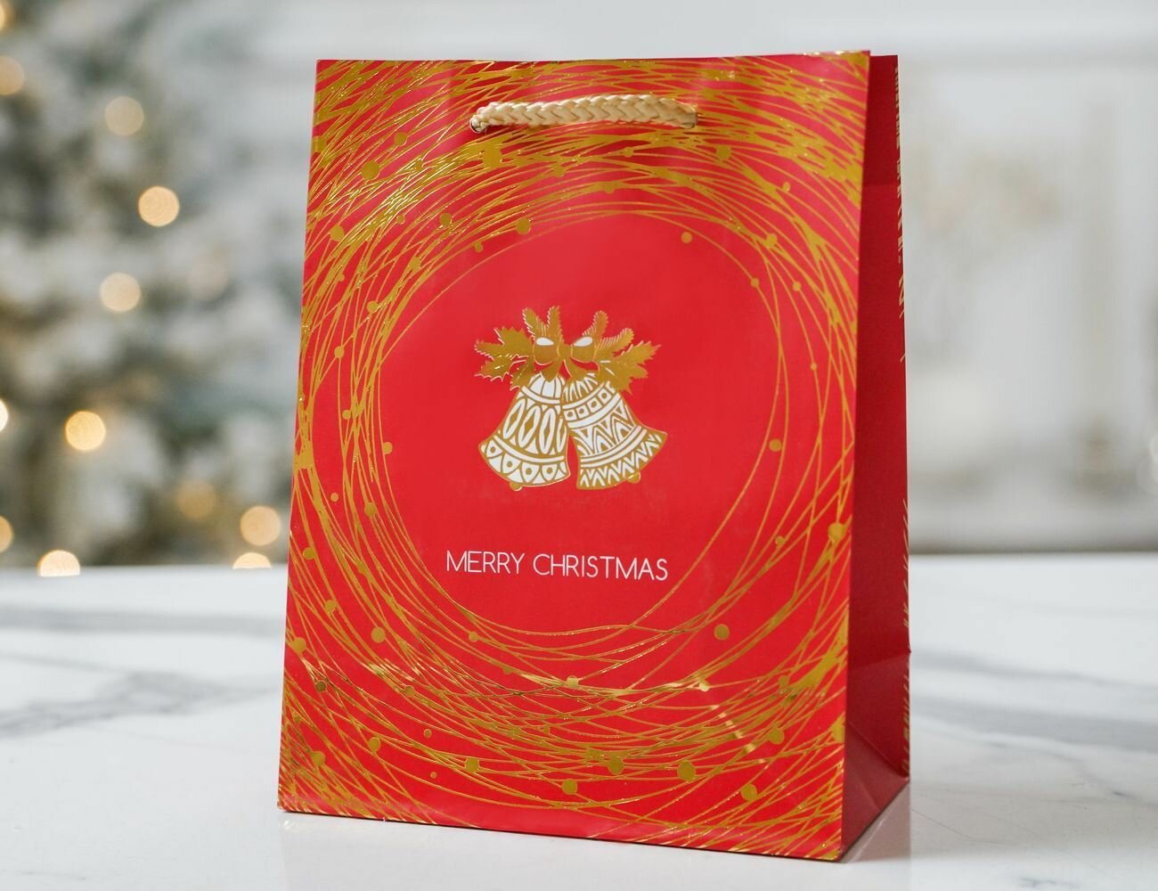 Подарочный пакет новогодняя фантазия С колокольчиком бумага 18х14 см Due Esse Christmas XNA23048671-1