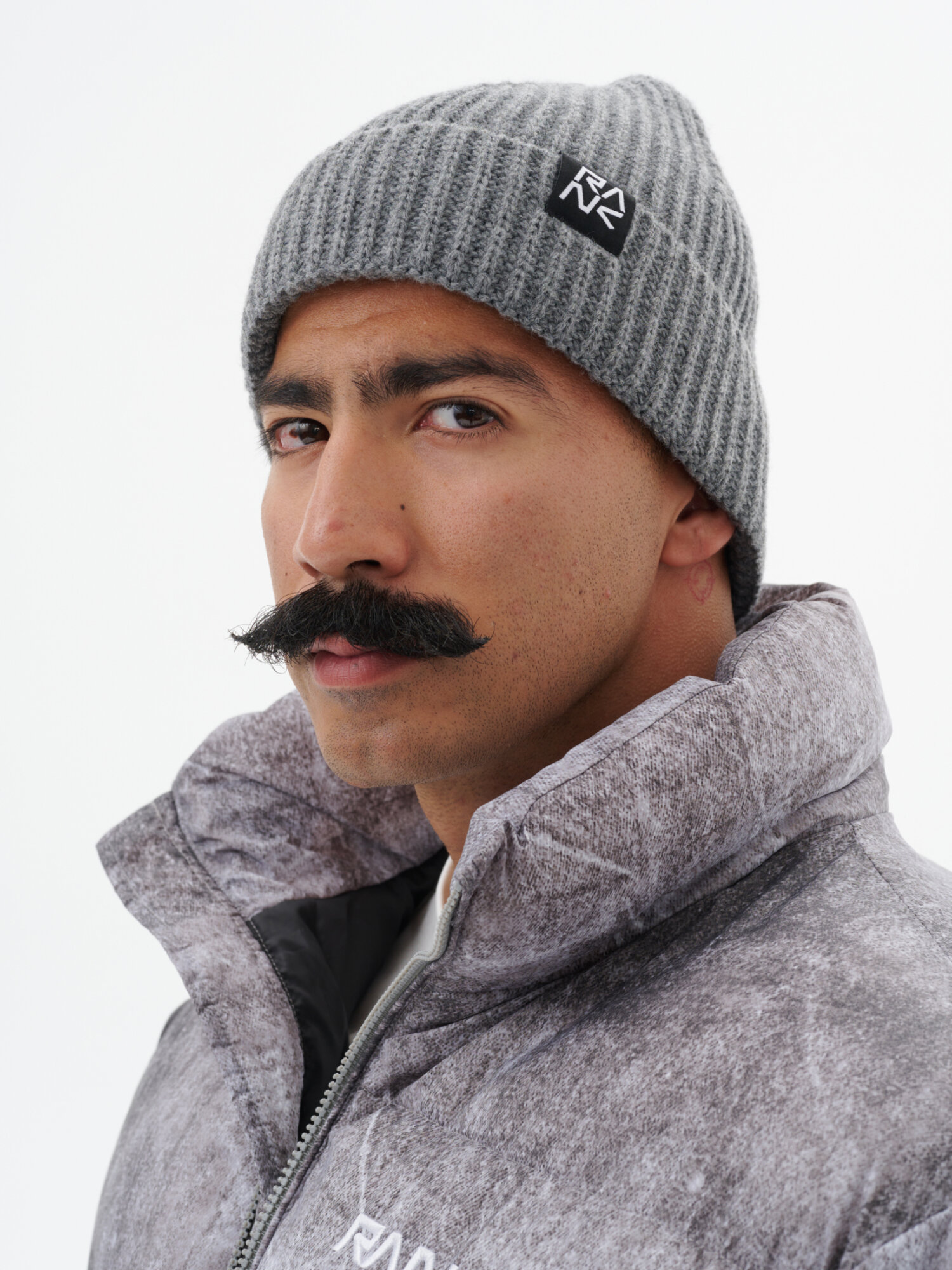 Шапка RANK Knit Logo cap для мужчин
