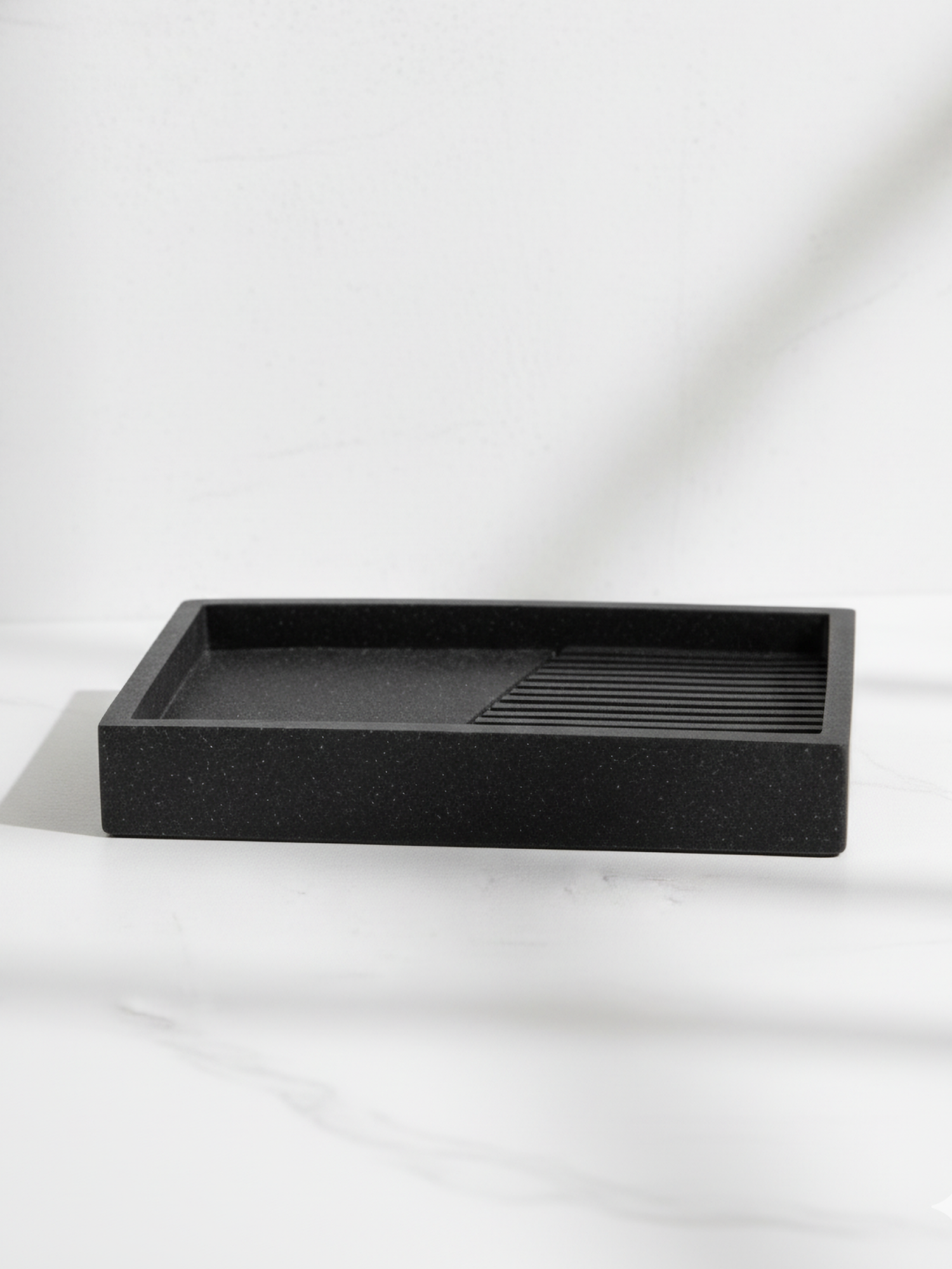 Мыльница для ванной PERFECTO LINEA Element черная (35-618403) — фото 1