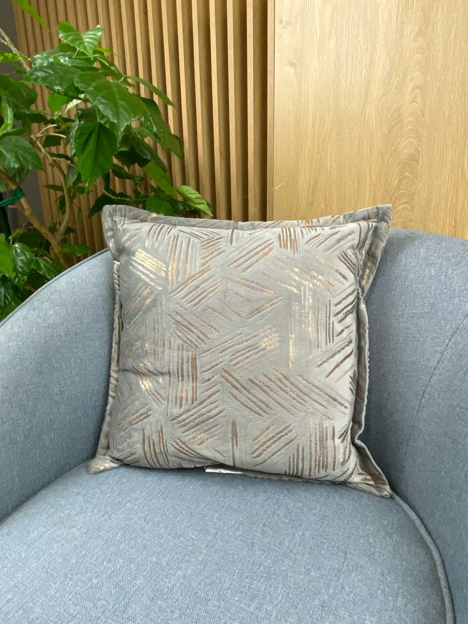 Подушка декоративна 43х43 Холланд вельвет золото цвет серый 23 Линия