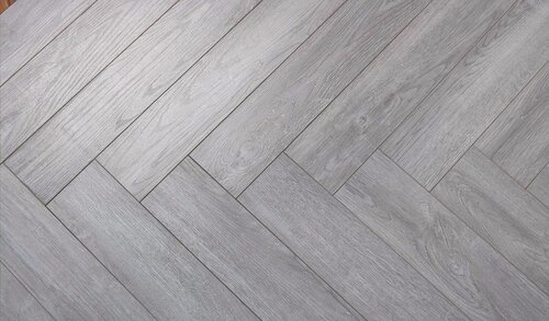 Изображение товара Ламинат ёлочка Woodstyle Arrow 105 Дуб Певенси, Серый, 22 шт/уп.