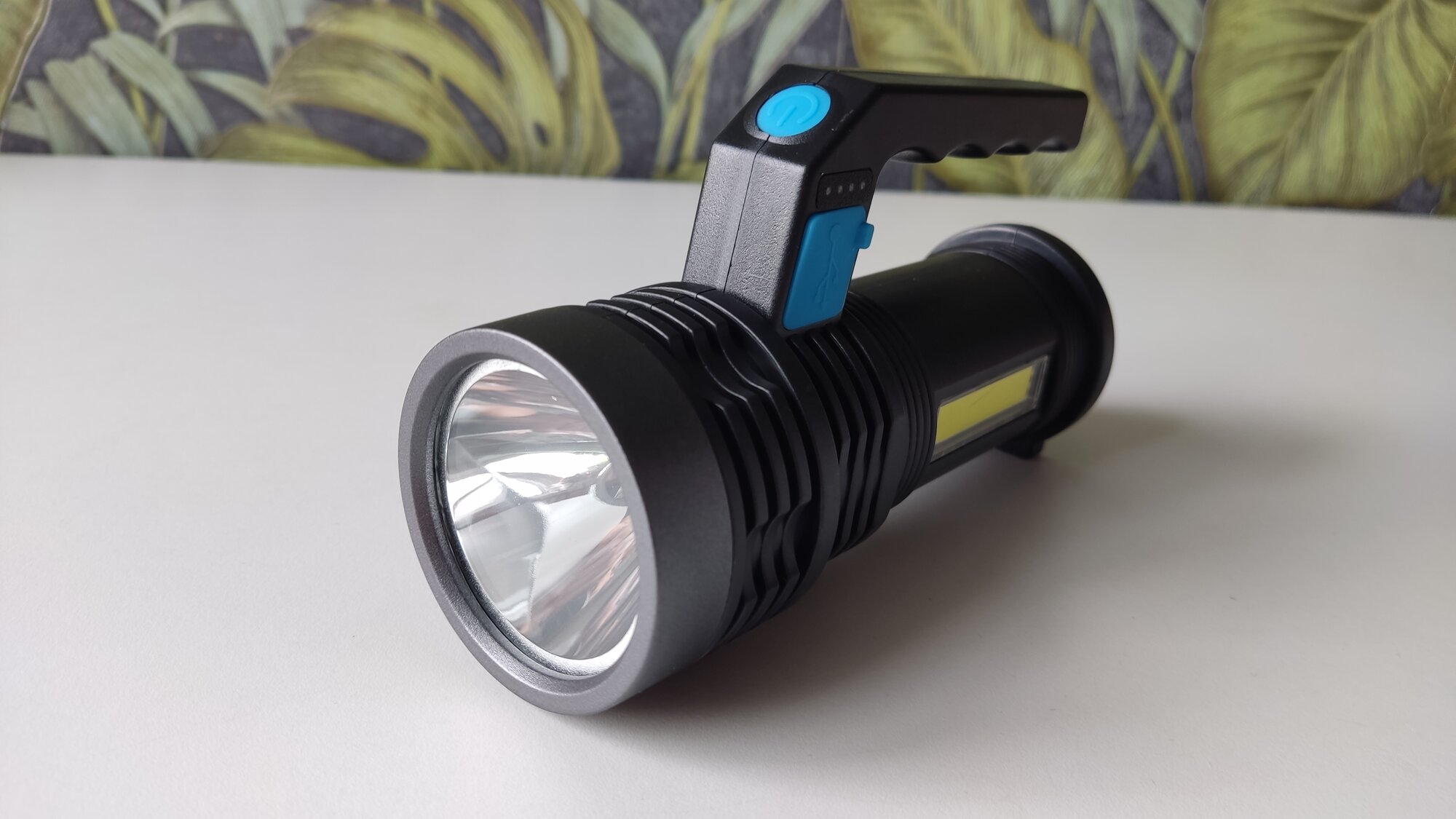 Легкий мобильный ручной фонарь Annsna SD-8807 с прямым и боковым светом