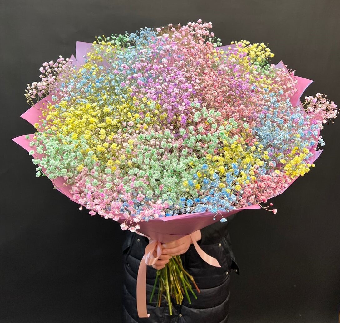 Букет цветов из радужная Гипсофила