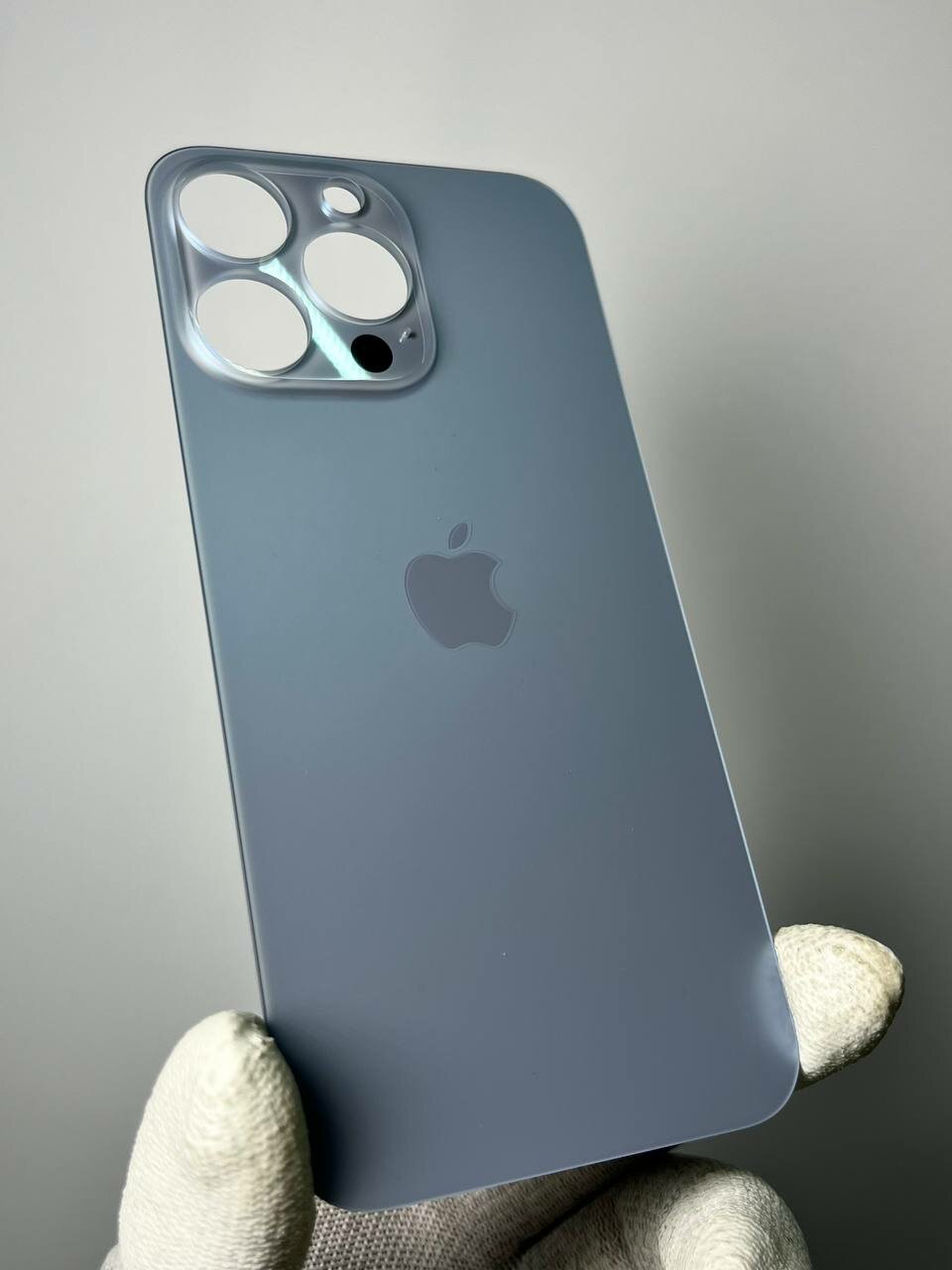 Оригинальная задняя крышка (стекло) IPhone 13 Pro - небесно голубой , с широким вырезом под камеру