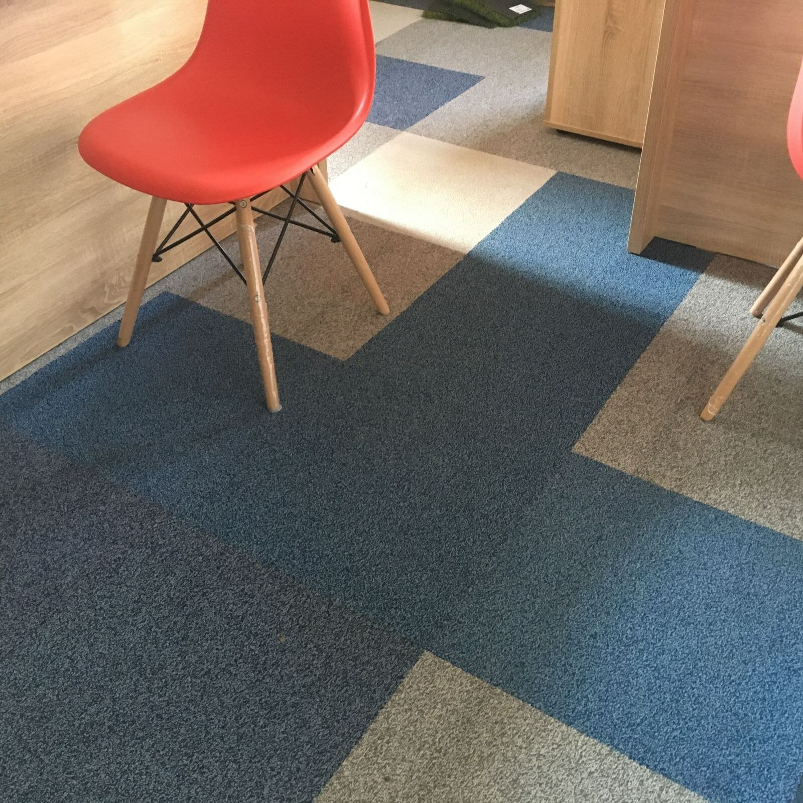 Ковровая плитка BLOQ Realise 523, коммерческий, с рисунком, 50x50 см, 20шт — фото 1