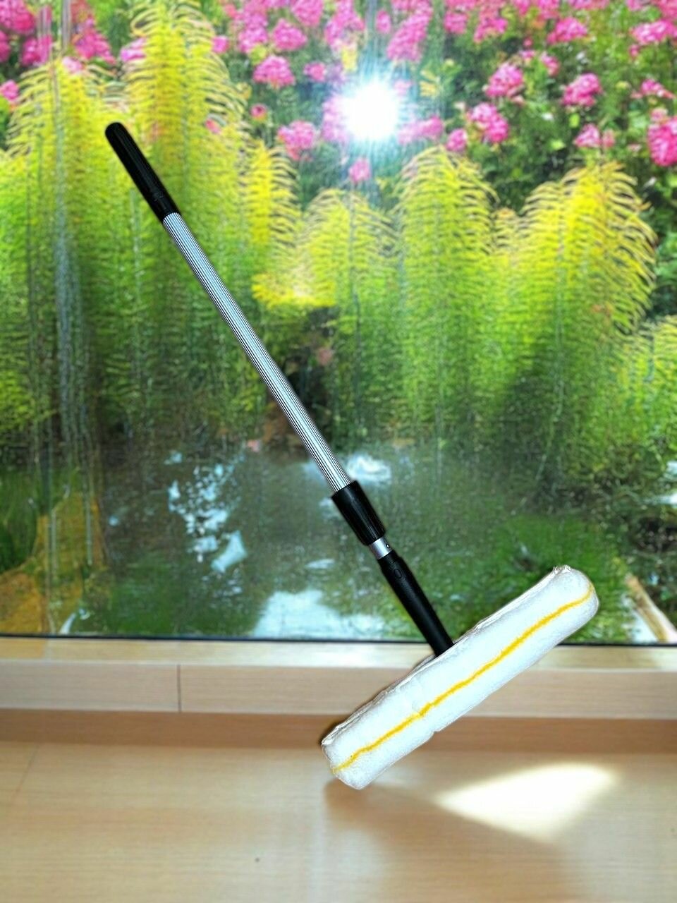 Набор шубка с абразивными полосами и держатель для мытья окон 35 см со складной рукояткой 120 см