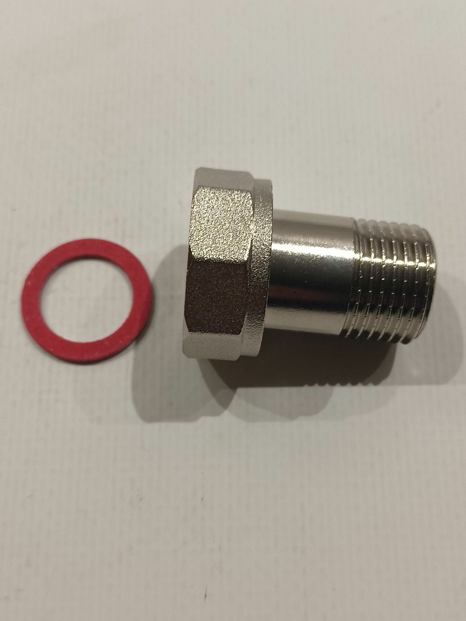 Полусгон с накидной гайкой TIM 1/2"x1/2' В-Н