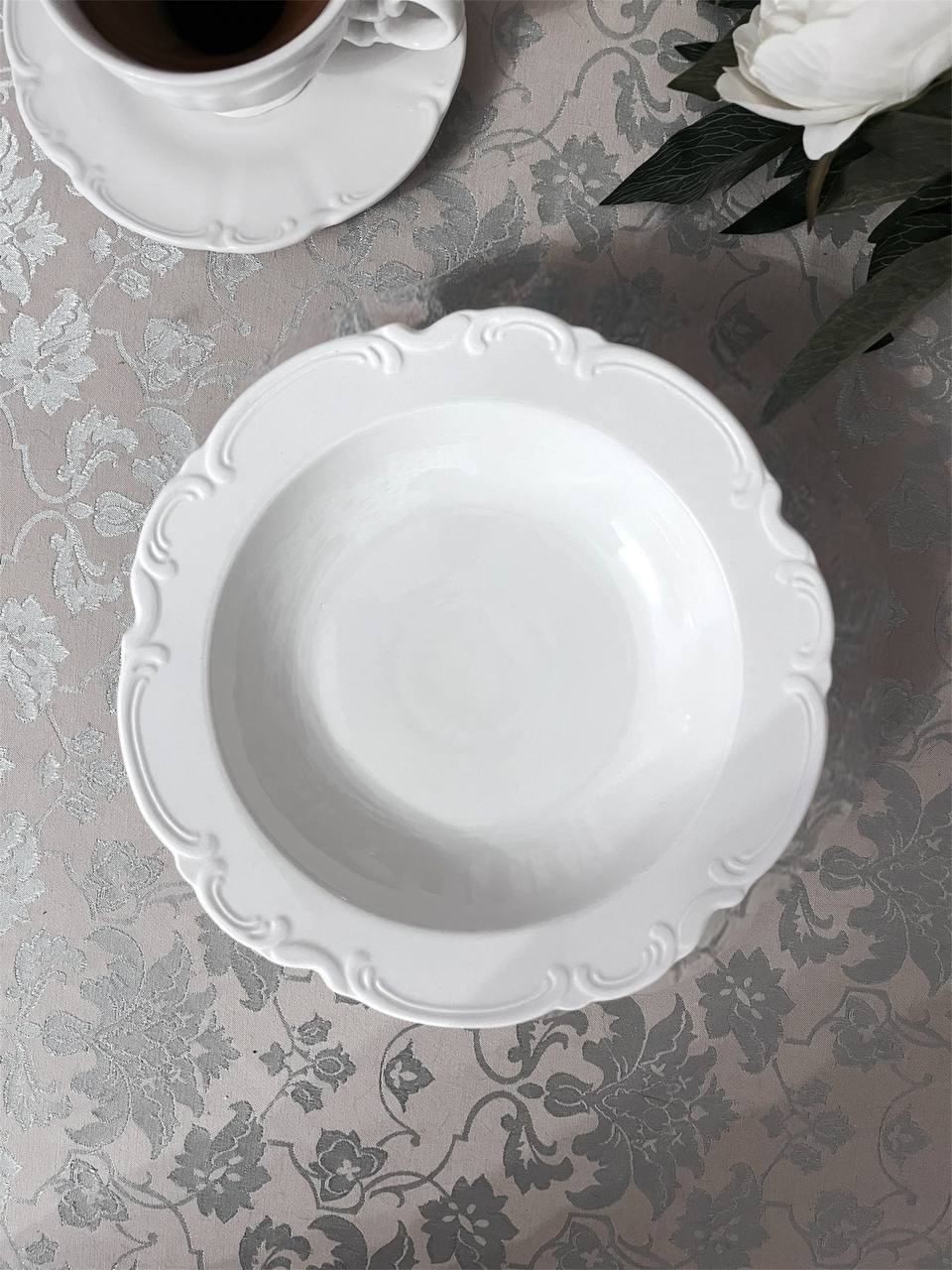 Тарелка в винтажном европейском стиле